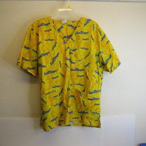 Nestle Womens XL Scrub Topp Butterfinger Candy.